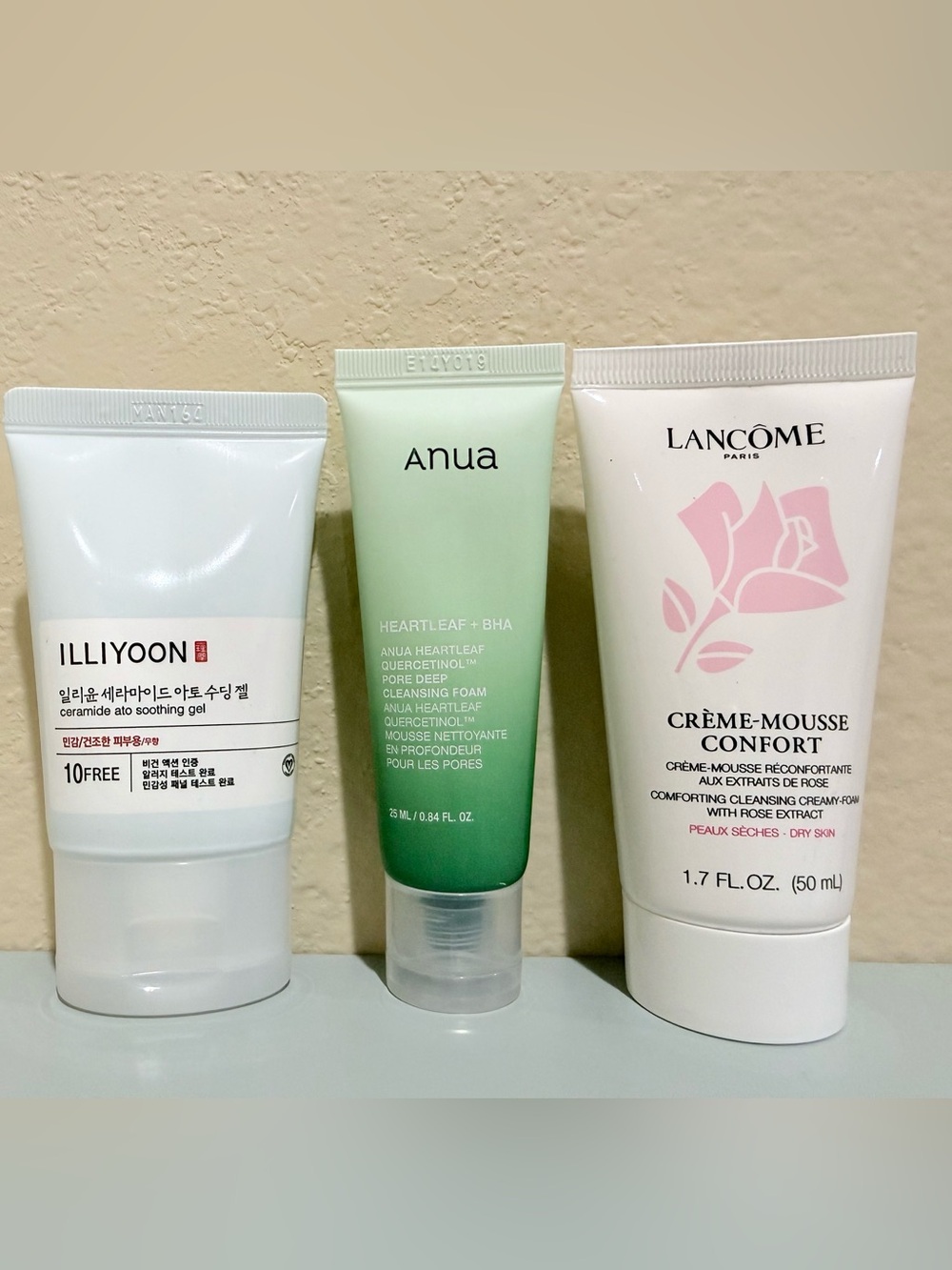Illiyoon Soothing Gel, Anua Cleansing Foam & Lancôme Mousse Confort